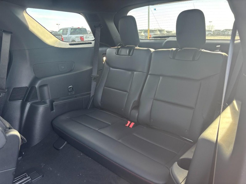 Ford Explorer Vehicle Full-screen Gallery Image 12