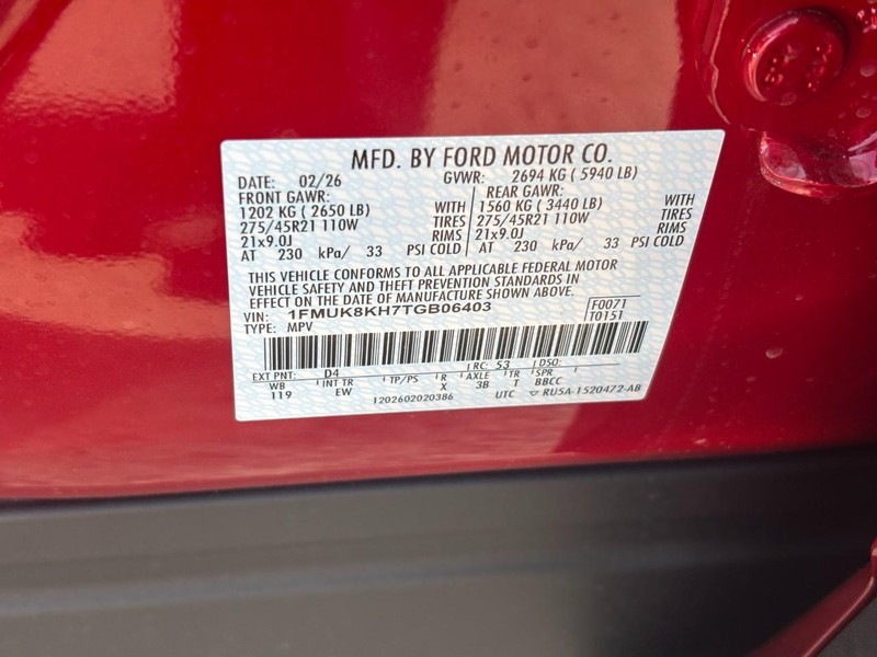 Ford Explorer Vehicle Full-screen Gallery Image 25