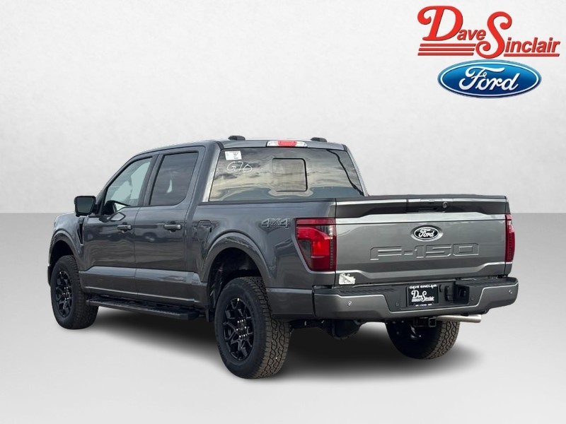 Ford F-150 Vehicle Full-screen Gallery Image 09