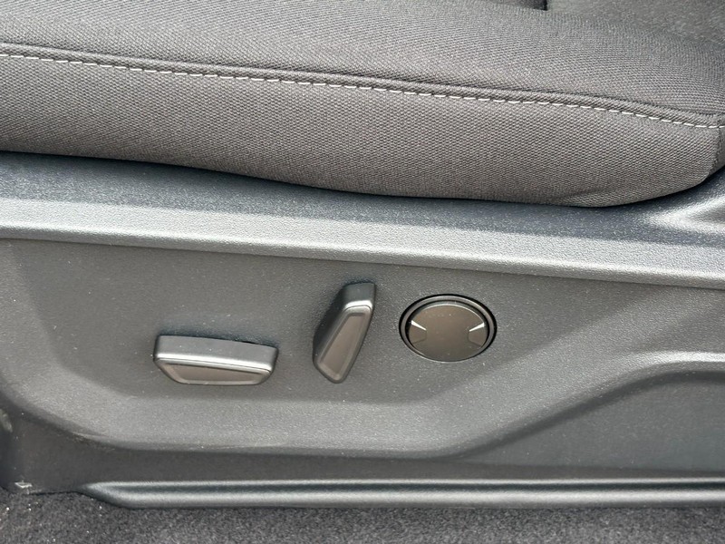 Ford F-150 Vehicle Full-screen Gallery Image 16