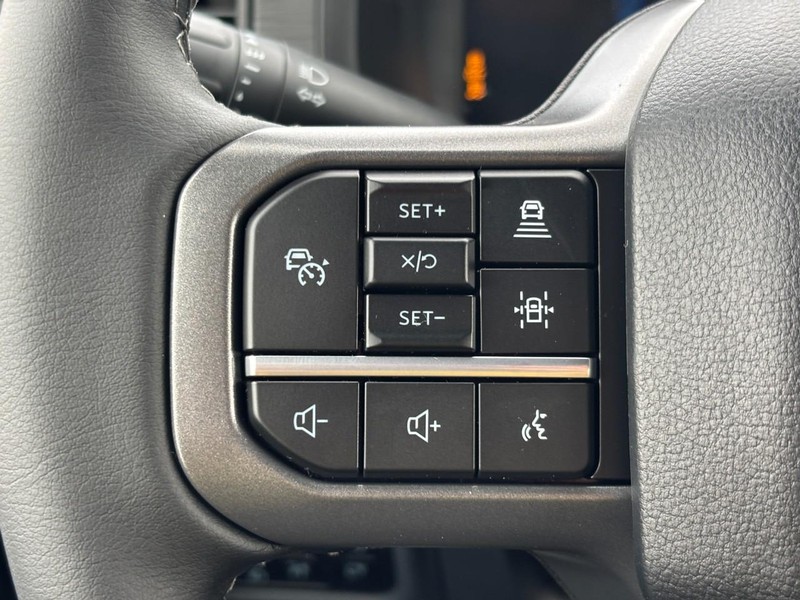 Ford F-150 Vehicle Full-screen Gallery Image 18