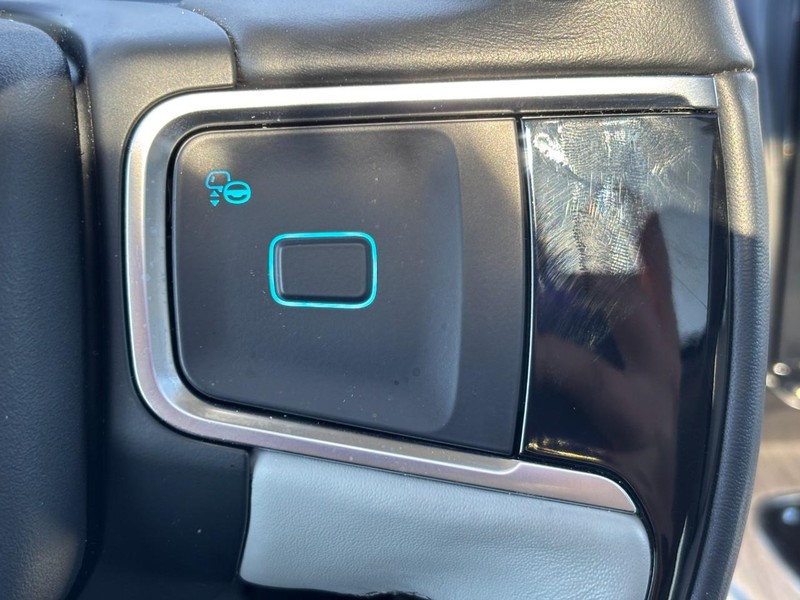 Ford Expedition Max Vehicle Full-screen Gallery Image 22