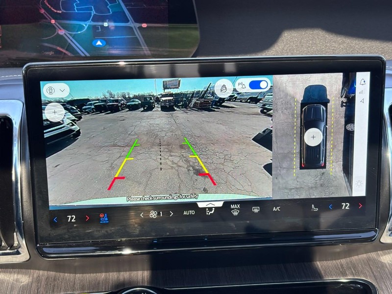 Ford Expedition Max Vehicle Full-screen Gallery Image 26