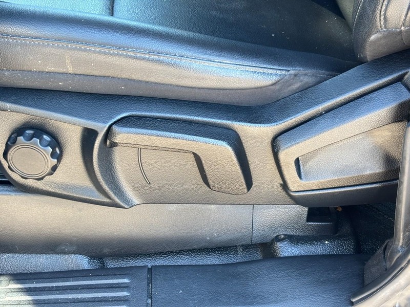 Ford Ranger Vehicle Full-screen Gallery Image 15