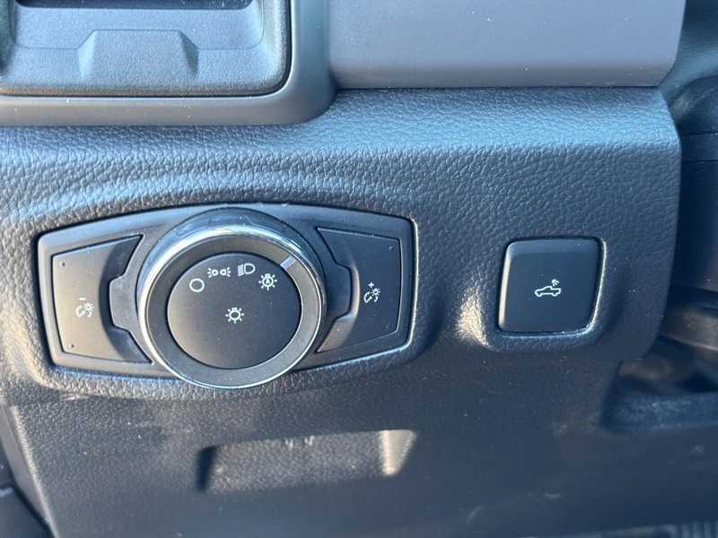 Ford Ranger Vehicle Full-screen Gallery Image 17