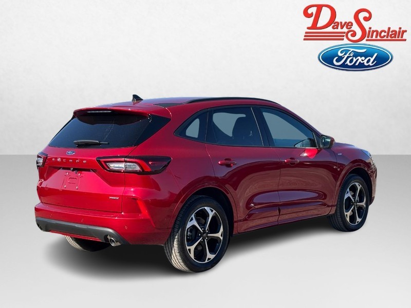 Ford Escape Vehicle Full-screen Gallery Image 07