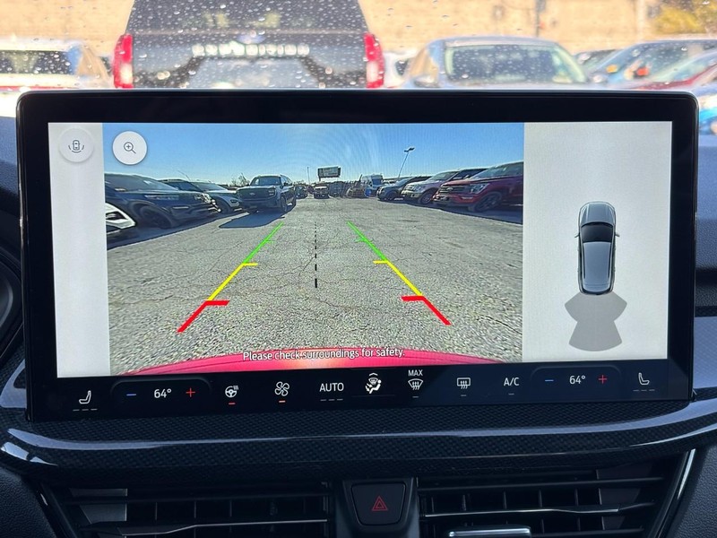 Ford Escape Vehicle Full-screen Gallery Image 24