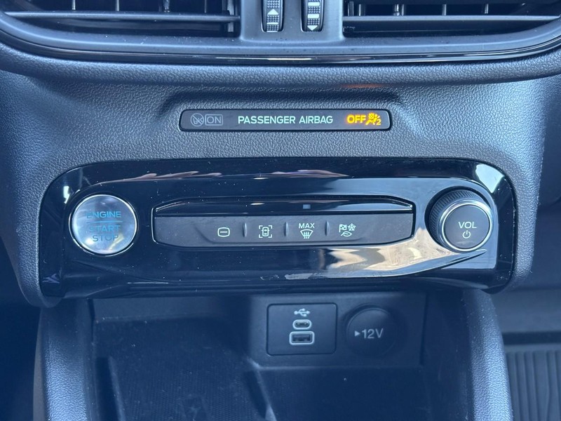 Ford Escape Vehicle Full-screen Gallery Image 25