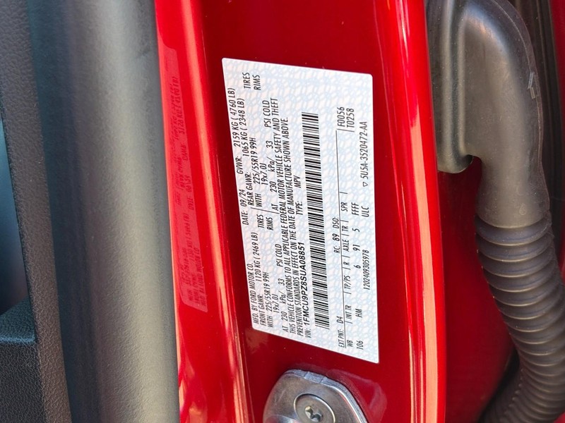 Ford Escape Vehicle Full-screen Gallery Image 27