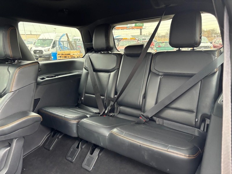 Ford Expedition Vehicle Image 12