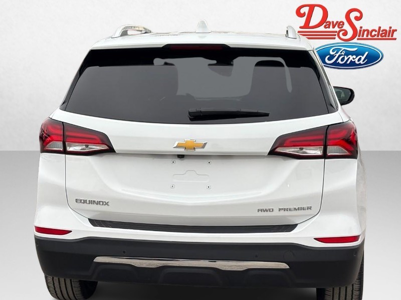 Chevrolet Equinox Vehicle Full-screen Gallery Image 06