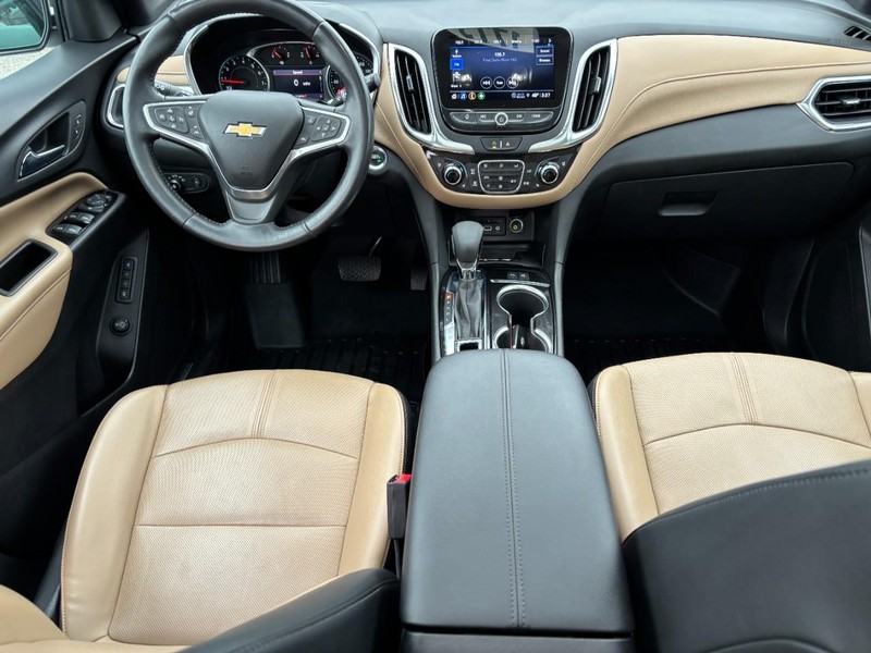 Chevrolet Equinox Vehicle Full-screen Gallery Image 12