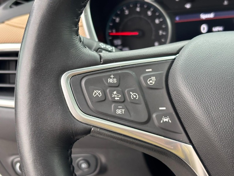 Chevrolet Equinox Vehicle Full-screen Gallery Image 17