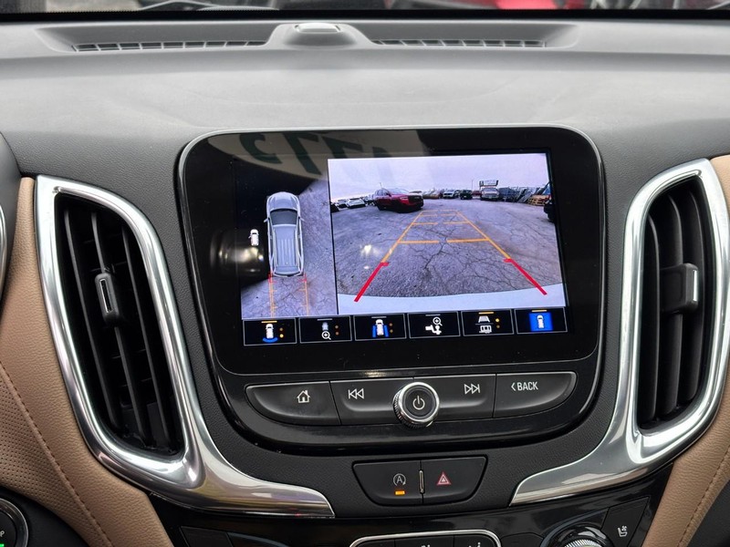 Chevrolet Equinox Vehicle Full-screen Gallery Image 22