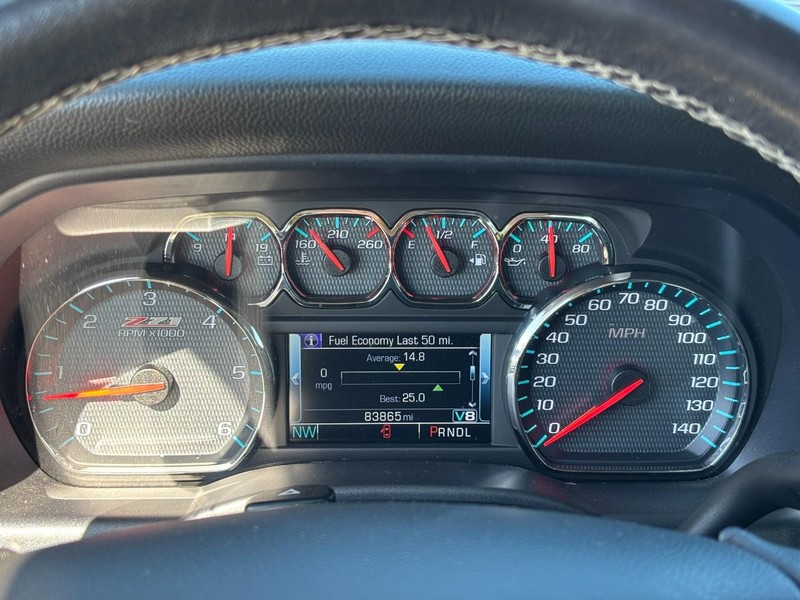 Chevrolet Silverado 1500 Vehicle Full-screen Gallery Image 19