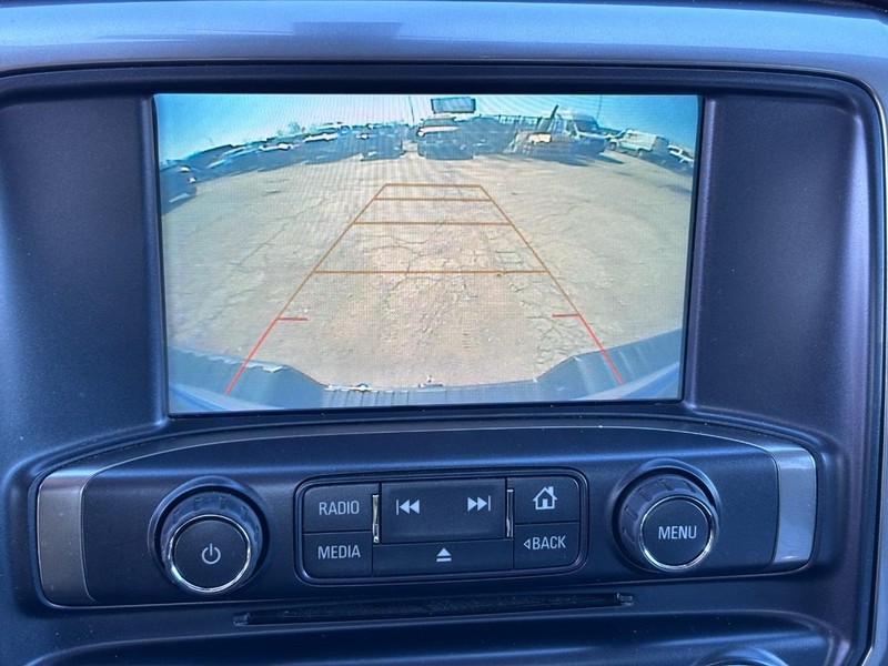 Chevrolet Silverado 1500 Vehicle Full-screen Gallery Image 21