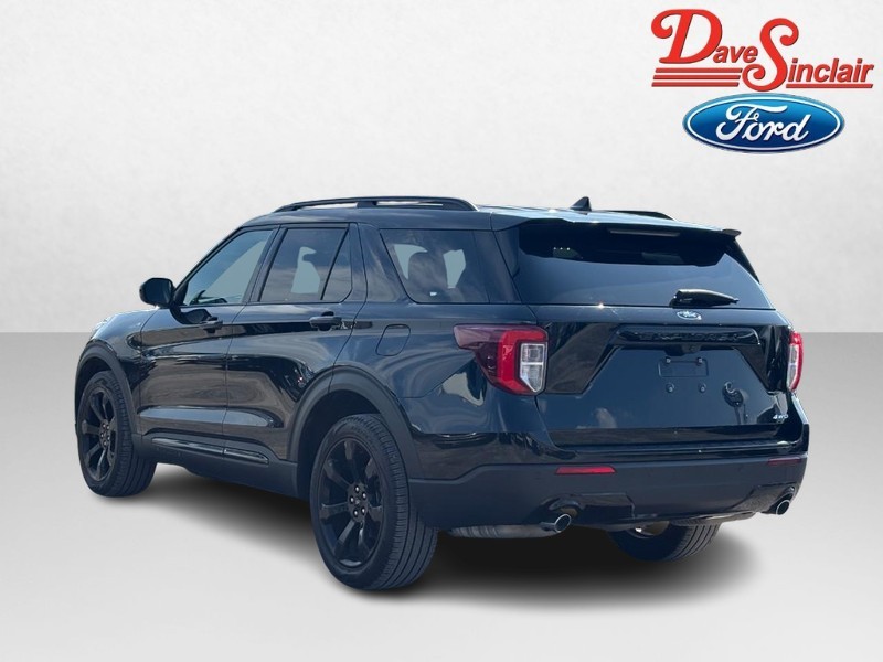 Ford Explorer Vehicle Image 10