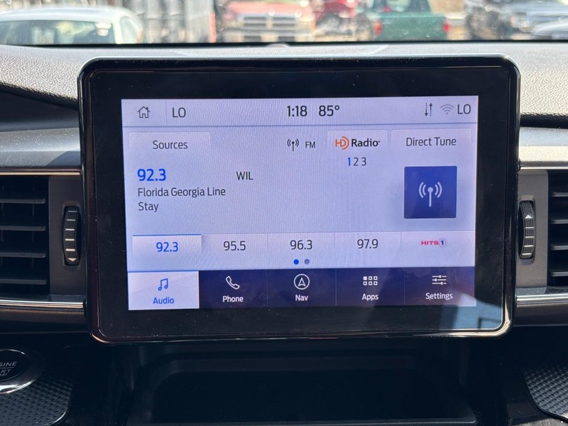 Ford Explorer Vehicle Image 23