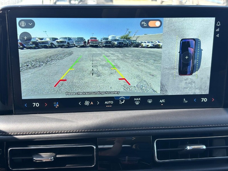 Lincoln Aviator Vehicle Full-screen Gallery Image 23