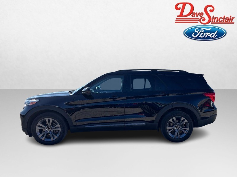 Ford Explorer Vehicle Full-screen Gallery Image 10