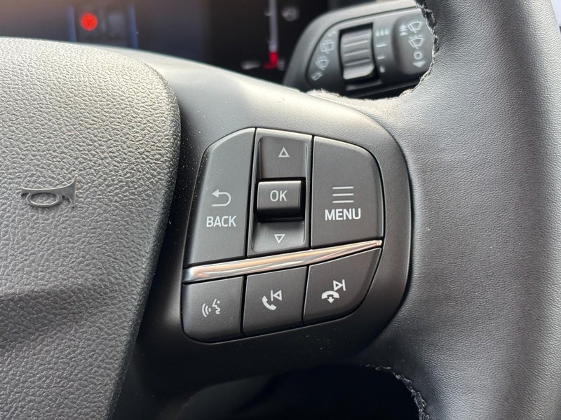 Ford Bronco Sport Vehicle Full-screen Gallery Image 19