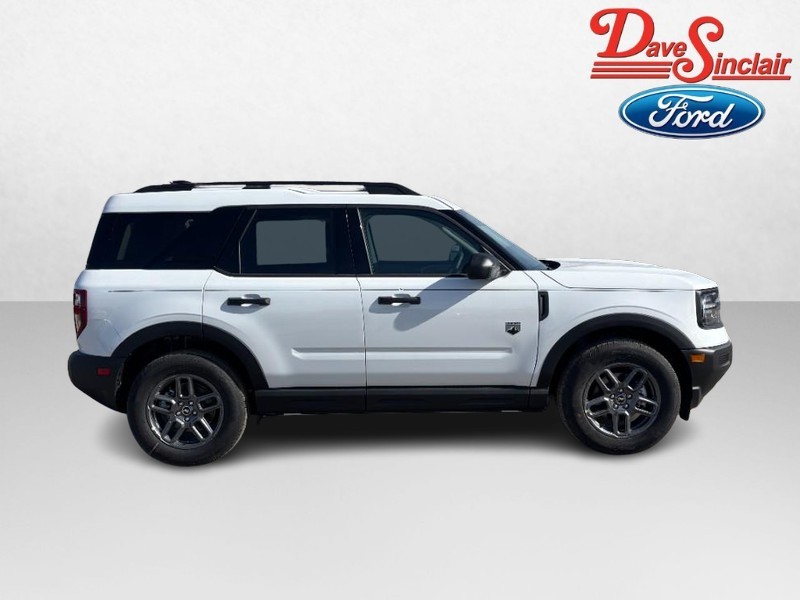 Ford Bronco Sport Vehicle Full-screen Gallery Image 05