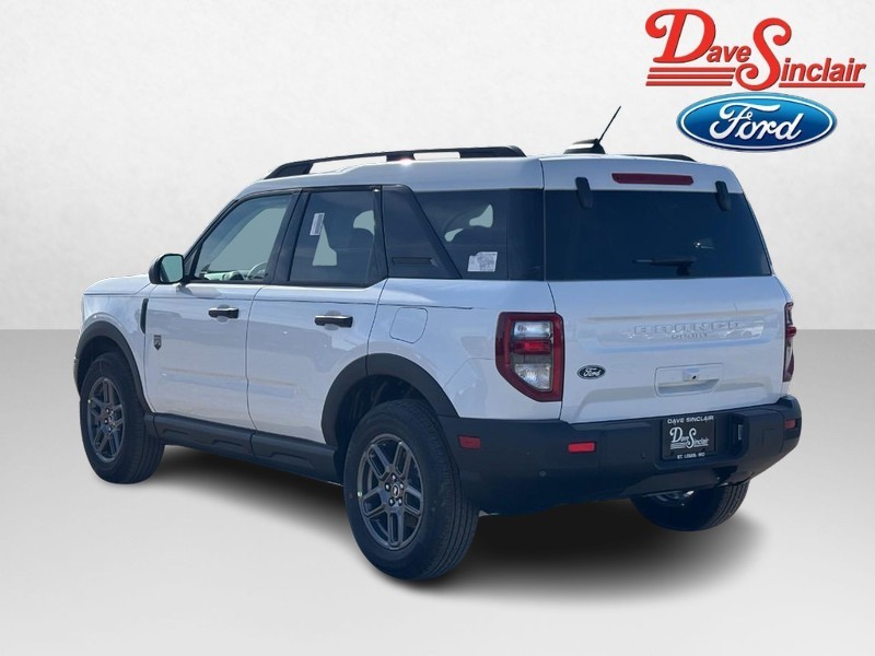 Ford Bronco Sport Vehicle Full-screen Gallery Image 09