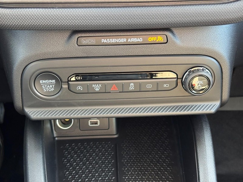 Ford Bronco Sport Vehicle Full-screen Gallery Image 23