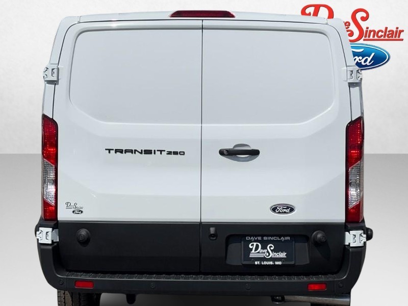 Ford Transit Cargo Van Vehicle Full-screen Gallery Image 08