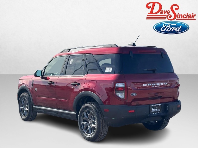 Ford Bronco Sport Vehicle Full-screen Gallery Image 09