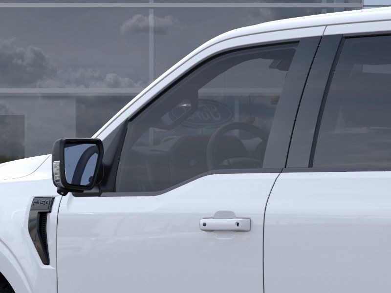 Ford F-150 Vehicle Full-screen Gallery Image 22