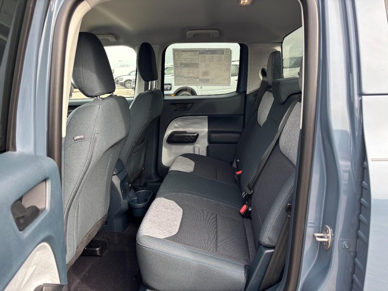 Ford Maverick Vehicle Full-screen Gallery Image 12