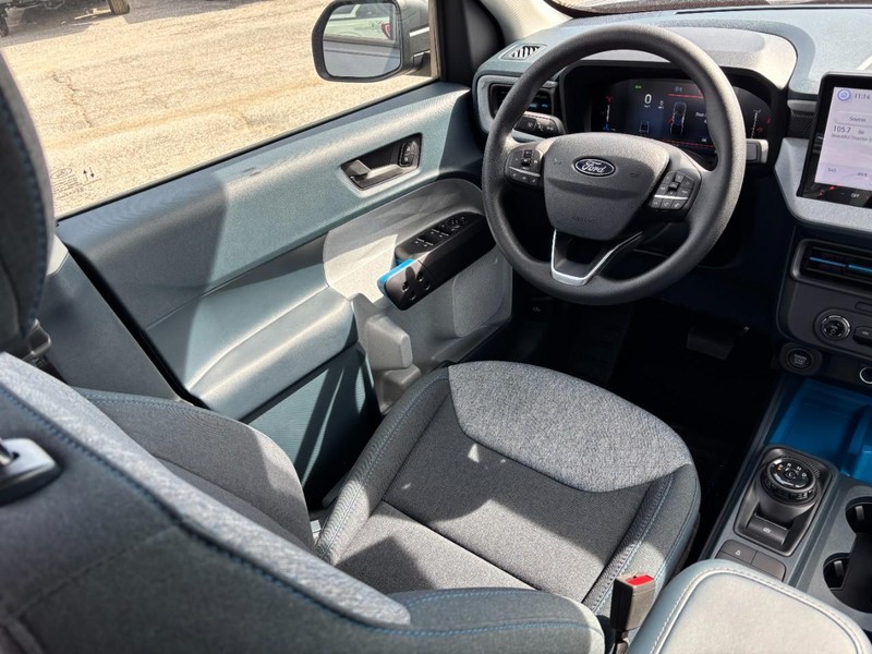 Ford Maverick Vehicle Full-screen Gallery Image 13