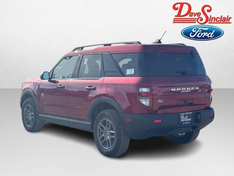 Ford Bronco Sport Vehicle Full-screen Gallery Image 09