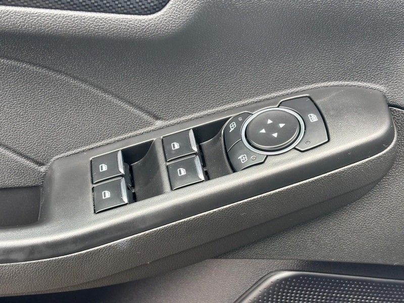 Ford Escape Vehicle Image 17