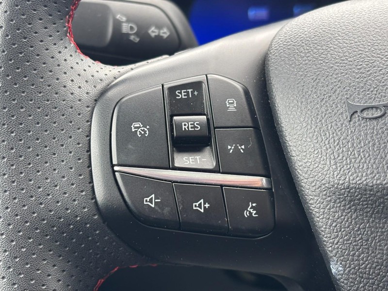 Ford Escape Vehicle Image 18