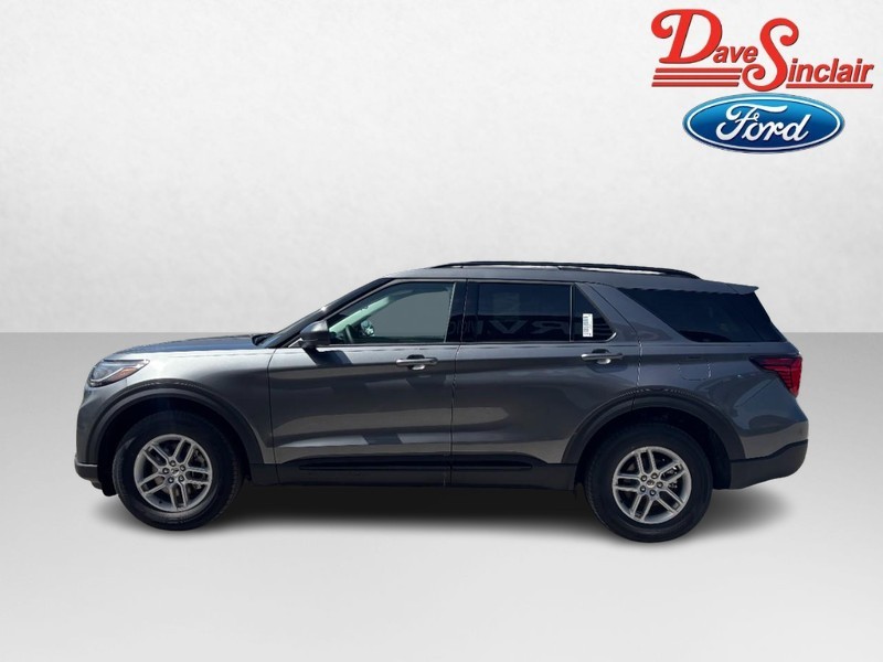 Ford Explorer Vehicle Image 10