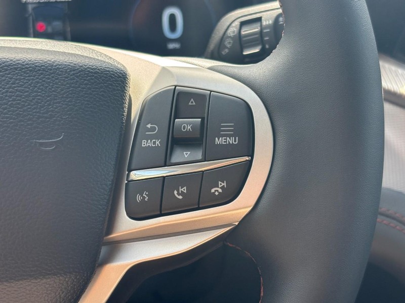 Ford Explorer Vehicle Image 20