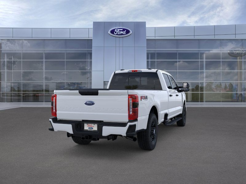 Ford Super Duty F-350 SRW Vehicle Image 10