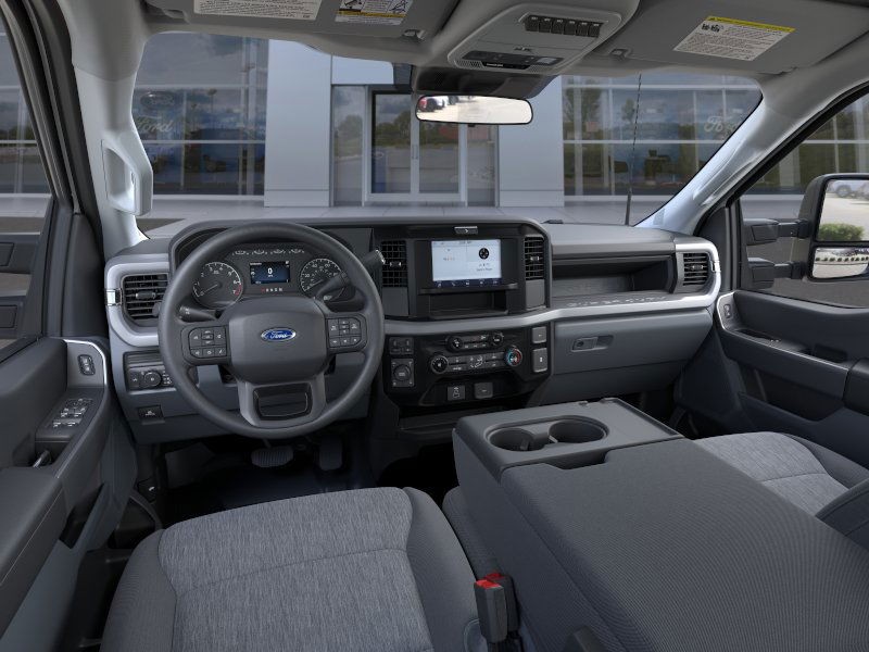 Ford Super Duty F-350 SRW Vehicle Image 11