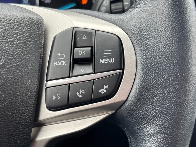 Ford Explorer Vehicle Image 20