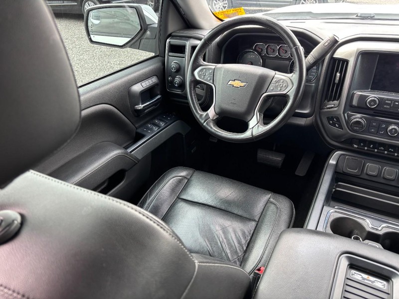 Chevrolet Silverado 1500 Vehicle Full-screen Gallery Image 11