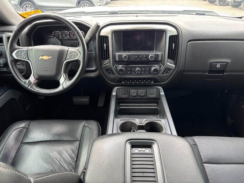 Chevrolet Silverado 1500 Vehicle Full-screen Gallery Image 12