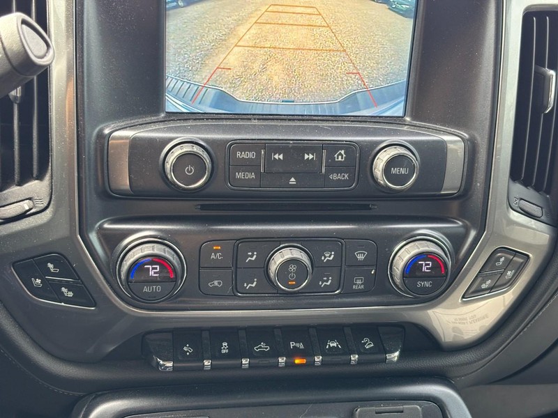 Chevrolet Silverado 1500 Vehicle Full-screen Gallery Image 22