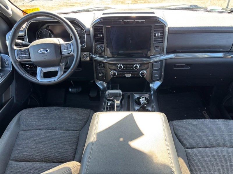 Ford F-150 Vehicle Full-screen Gallery Image 14