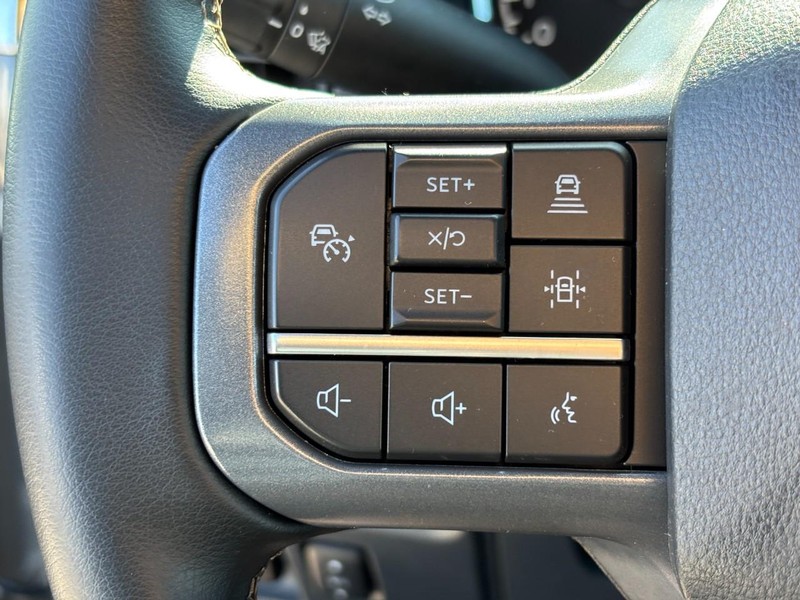 Ford F-150 Vehicle Full-screen Gallery Image 19