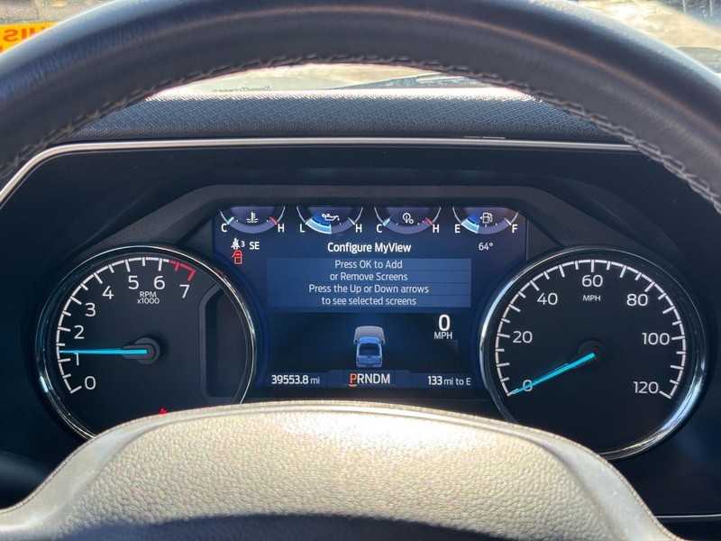 Ford F-150 Vehicle Full-screen Gallery Image 21