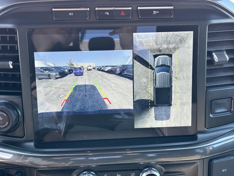 Ford F-150 Vehicle Full-screen Gallery Image 23