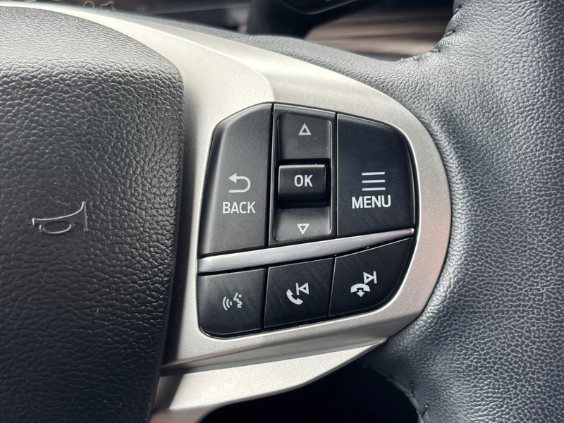 Ford Explorer Vehicle Image 20