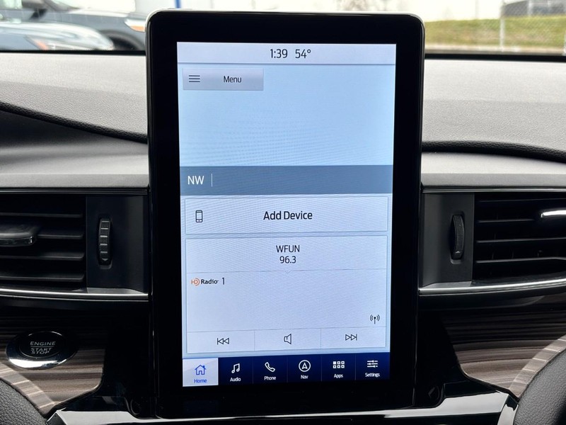 Ford Explorer Vehicle Image 22